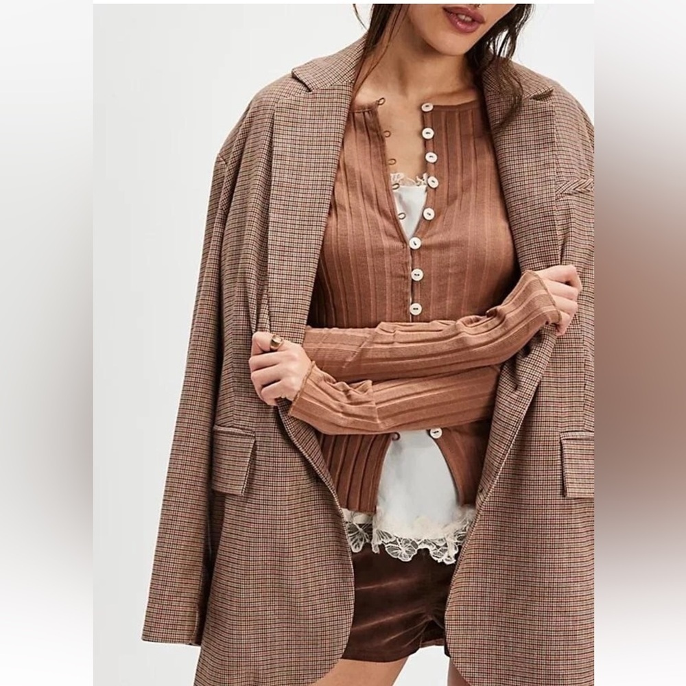 *NWOT* Free People Tilly Long Sleeve Cardi in Otter - Picture 2 of 6